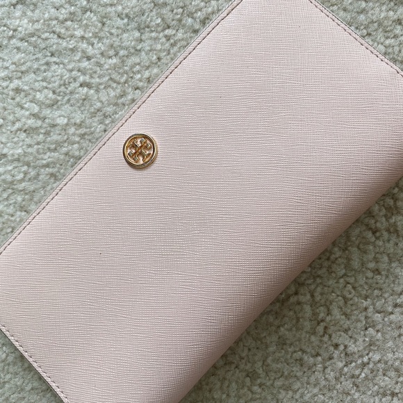 Tory Burch wristlet wallet - Picture 3 of 7
